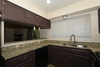 410 Splitrock in Round Rock, TX - Building Photo - Building Photo