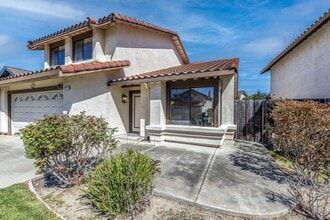 32725 Hilmar St in Union City, CA - Building Photo - Building Photo