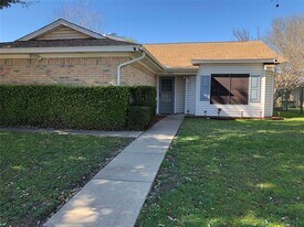 1088 W Hills Terrace in Saginaw, TX - Building Photo
