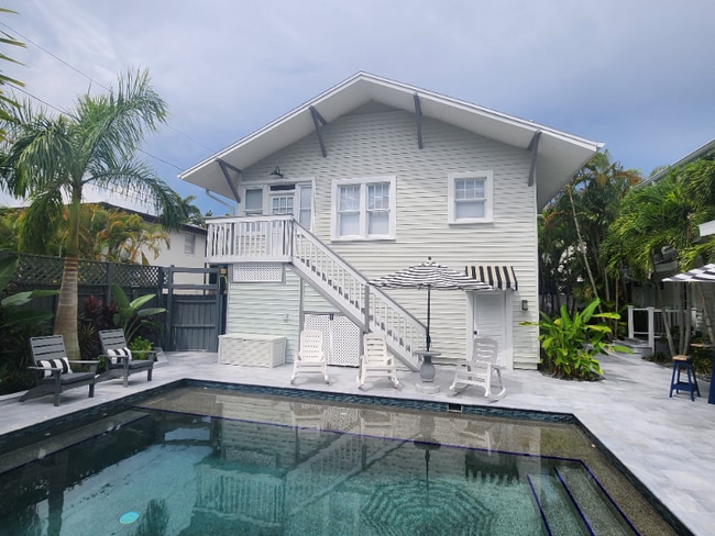 property at 1876 Coffee Pot Blvd NE