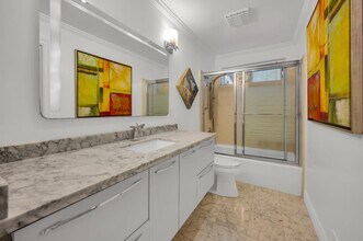 30 Bluebell Ln in Hillsborough, CA - Building Photo - Building Photo