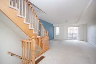 2398 Chevron Prince Path in Oshawa, ON - Building Photo - Building Photo