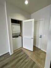 5827 Carlton Way, Unit 302 in Los Angeles, CA - Building Photo - Building Photo
