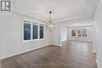 815 Henslow's Cir in Ottawa, ON - Building Photo - Building Photo