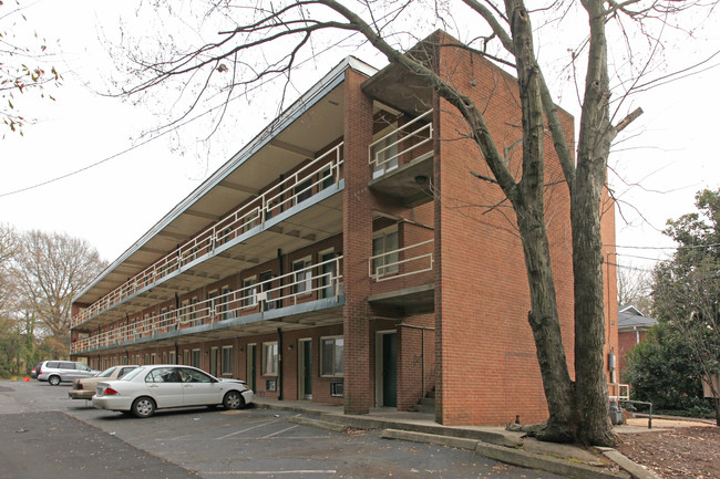 Hawthorne Hills in Winston-Salem, NC - Building Photo - Building Photo