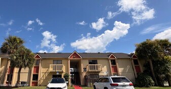 2101 Forest Knoll Dr NE in Palm Bay, FL - Building Photo