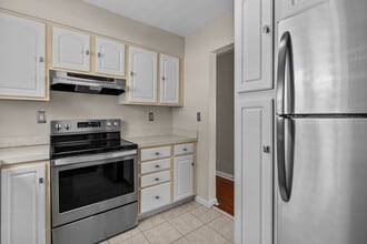 133 Chinook St in Virginia Beach, VA - Building Photo - Building Photo