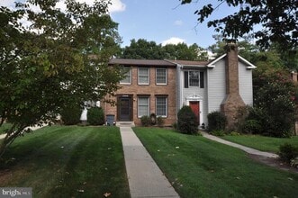 17404 Founders Mill Dr in Rockville, MD - Building Photo - Building Photo