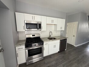 1018 S Frazier St in Philadelphia, PA - Building Photo - Building Photo