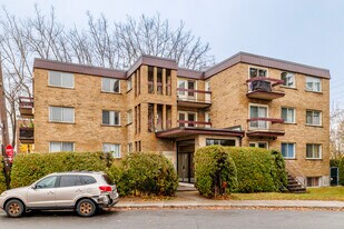 5450 West Broadway Rue in Montréal, QC - Building Photo