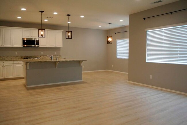 347 Campolina Ct in Fallbrook, CA - Building Photo - Building Photo