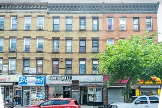 5807 5th Ave in Brooklyn, NY - Foto de edificio - Building Photo