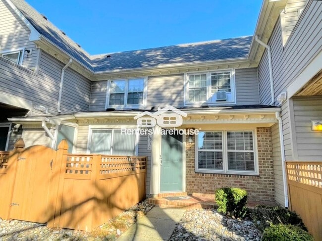 3811 Falling River Reach in Portsmouth, VA - Building Photo - Building Photo