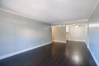 Metro Park Apartment Homes in San Leandro, CA - Foto de edificio - Interior Photo