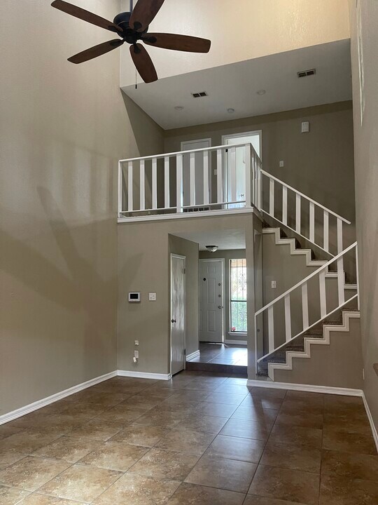 5181 Middlecoff Cir in Corpus Christi, TX - Building Photo