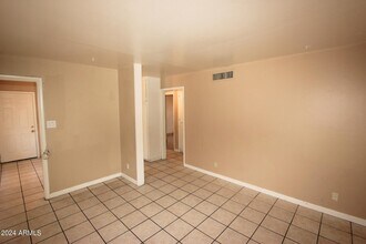 5322 N 22nd Ave, Unit Apt B in Phoenix, AZ - Building Photo - Building Photo