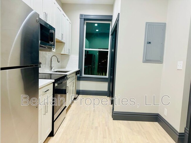 property at 1952 Cherokee St