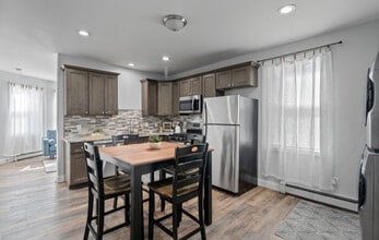 346 Admiral St in Providence, RI - Building Photo - Building Photo