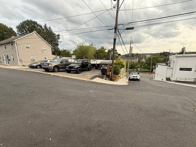 118 Main St, Unit 3 in Butler, NJ - Building Photo - Building Photo