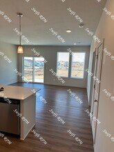 12428 S Parkwood Ln in Greenwood, MO - Building Photo - Building Photo