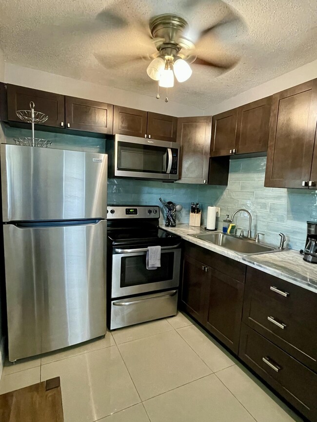 408 SE 12th Ct