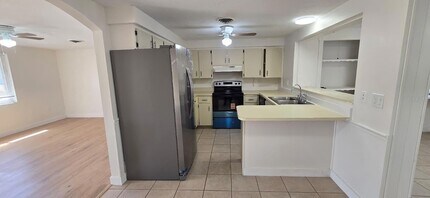 36 Tulane Rd in Venice, FL - Building Photo - Building Photo