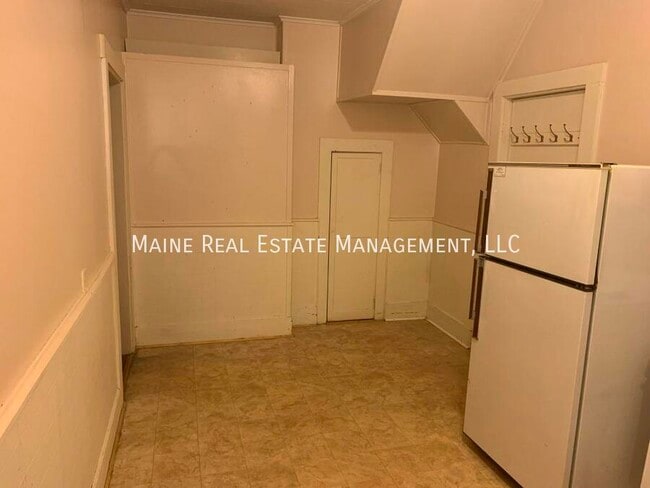 32 Coombs St in Bangor, ME - Building Photo - Building Photo