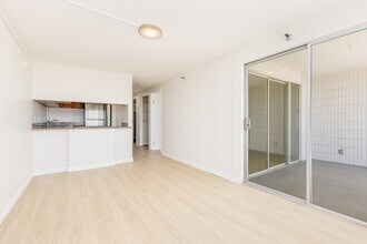 2542 Date St in Honolulu, HI - Building Photo - Building Photo