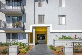 Oxford West Apartments in Los Angeles, CA - Building Photo - Building Photo