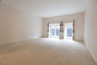 100 Keyes Rd in Concord, MA - Building Photo - Building Photo