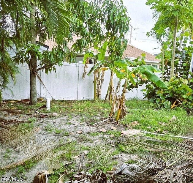 property at 1918 SW 29th Terrace