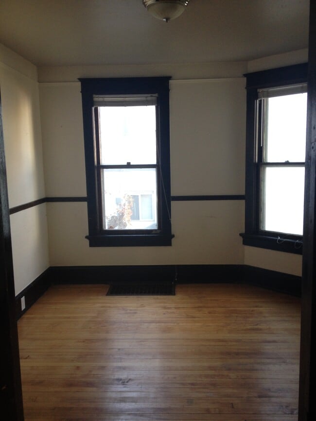 2506 N Bartlett Ave, Unit 2506 in Milwaukee, WI - Building Photo - Building Photo