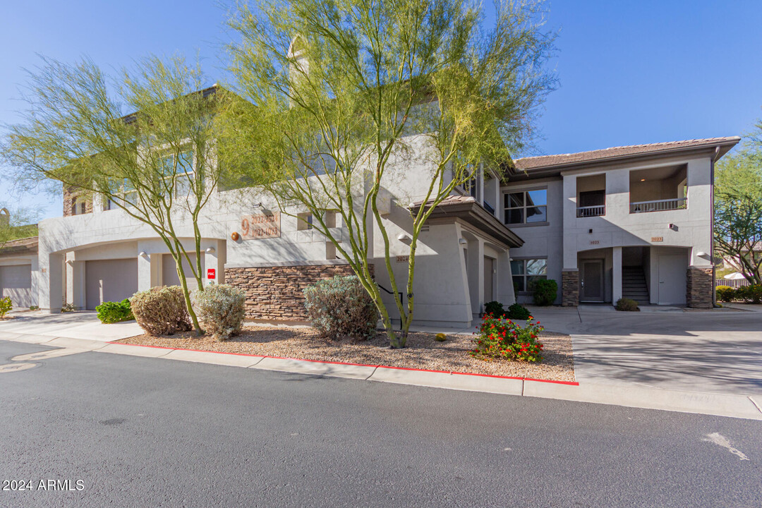 33575 N Dove Lakes Dr in Cave Creek, AZ - Building Photo