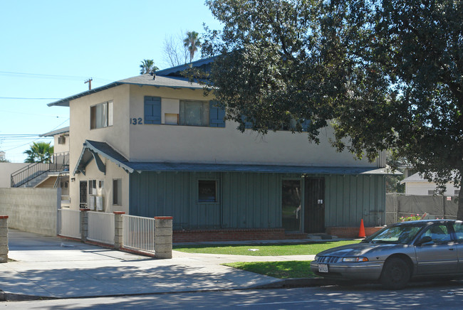 132 Allen Ave in Pasadena, CA - Foto de edificio - Building Photo