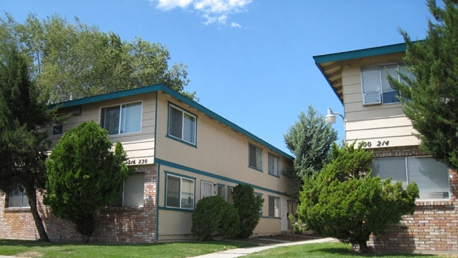 Carson Meadow Villas in Carson City, NV - Building Photo