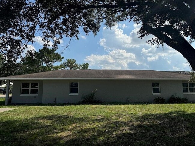 property at 1916 Verano Dr