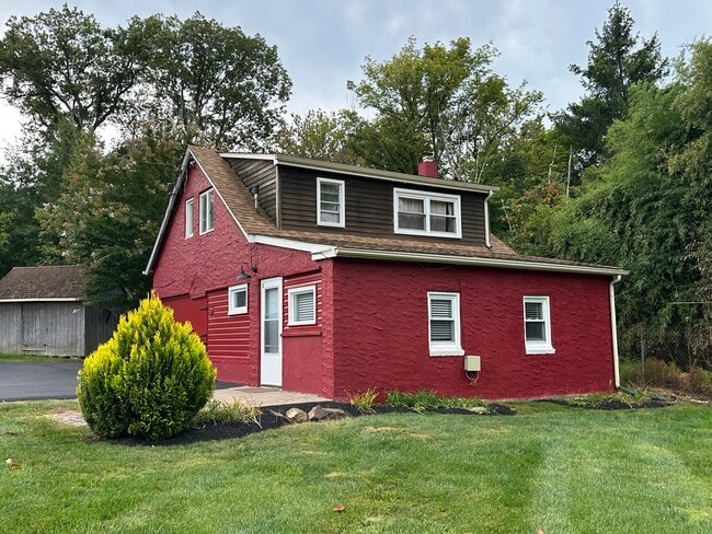 1839 Lower State Rd, Unit Apartment C