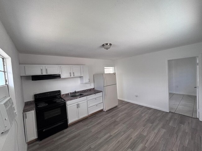 2131 Washington St NE in Palm Bay, FL - Building Photo - Building Photo