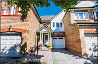 6973 Lisanne Ct in Mississauga, ON - Building Photo - Building Photo