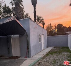 5514 Calhoun Ave in Los Angeles, CA - Building Photo - Building Photo