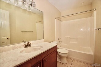 6 Norma Ln in Edinburg, TX - Building Photo - Building Photo