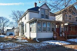 934 Juno Ave in St. Paul, MN - Building Photo
