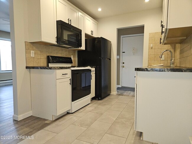 54 Amberly Dr in Englishtown, NJ - Building Photo - Building Photo