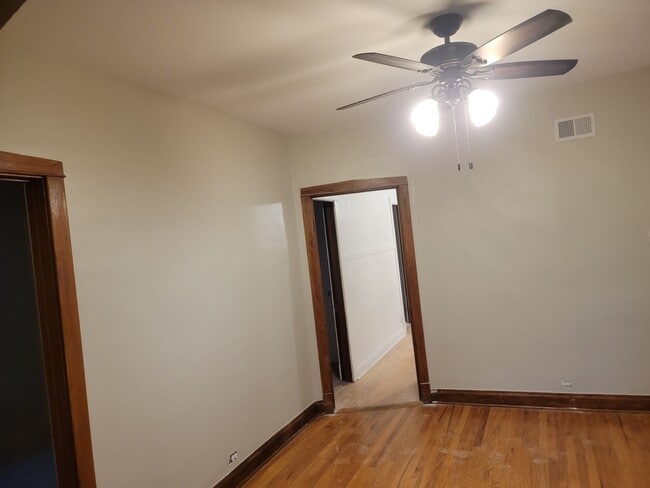 5031 W Cullom Ave, Unit First floor in Chicago, IL - Foto de edificio - Building Photo