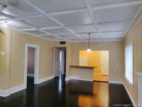 304 SW 20th St-Unit -2 in Fort Lauderdale, FL - Building Photo - Building Photo