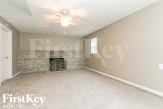 5452 W Southport Rd in Indianapolis, IN - Building Photo - Building Photo