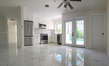 3909 NW 17th Terrace in Oakland Park, FL - Building Photo - Building Photo