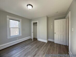 6 Swetts Ct in Watertown, MA - Building Photo - Building Photo