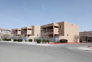 450 Ithaca Ct in Las Cruces, NM - Building Photo