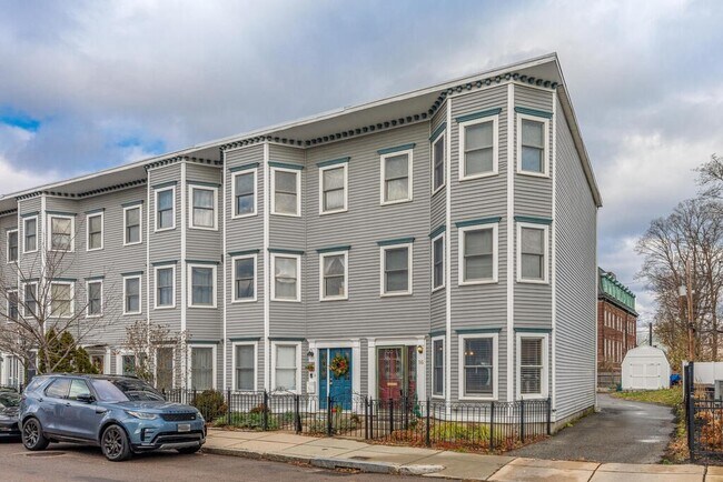 16 Roseclair St in Boston, MA - Building Photo - Building Photo